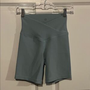 Yogalicious Rib Crossover 7” shorts - Size XS